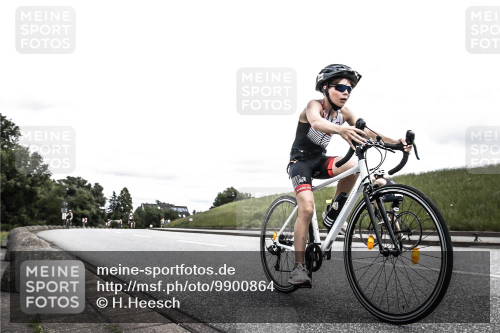 21.06.2026 - 29. Vierlanden-Triathlon H.Heesch http://msf.ph/oto/9900864 21.06.2026 14:56:35 Radfahren 1324 meine-sportfotos.de