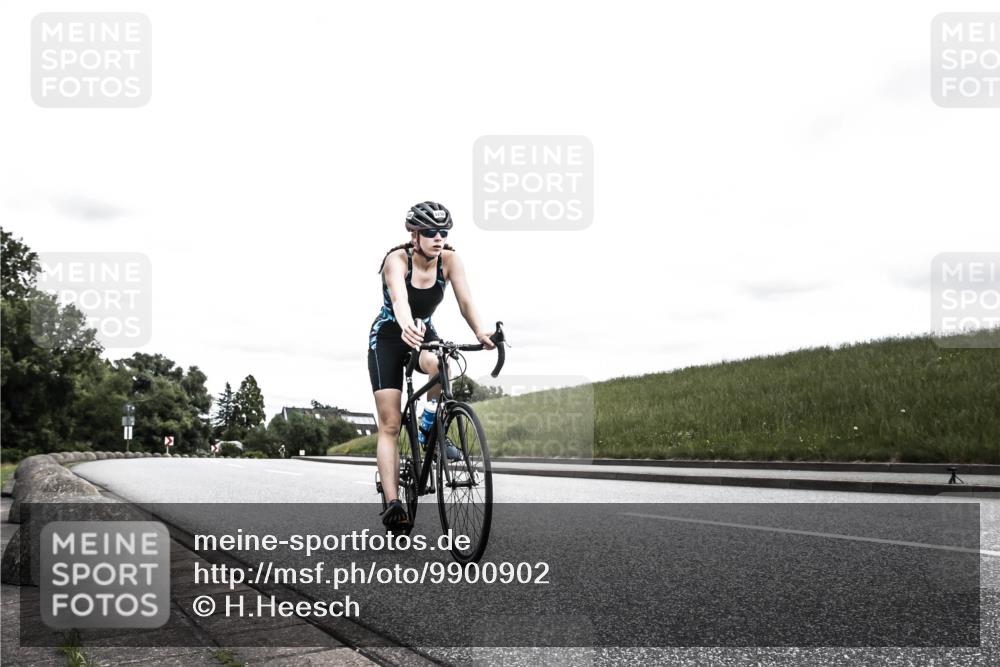 21.06.2026 - 29. Vierlanden-Triathlon H.Heesch http://msf.ph/oto/9900902 21.06.2026 14:57:43 Radfahren  meine-sportfotos.de