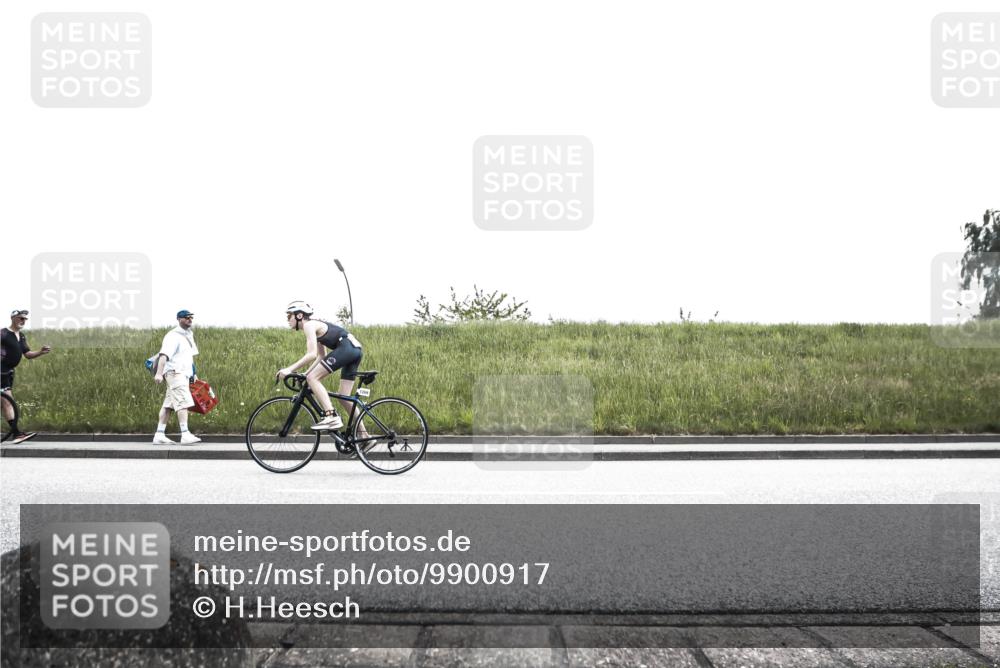 21.06.2026 - 29. Vierlanden-Triathlon H.Heesch http://msf.ph/oto/9900917 21.06.2026 14:46:08 Radfahren 1234, 1237, 1244 meine-sportfotos.de