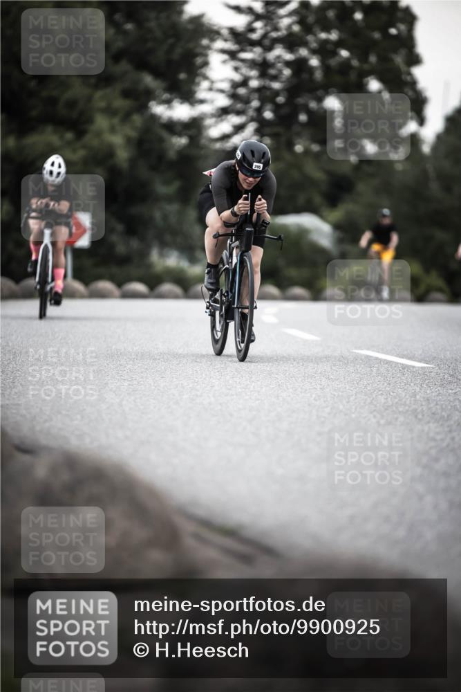 21.06.2026 - 29. Vierlanden-Triathlon H.Heesch http://msf.ph/oto/9900925 21.06.2026 10:10:21 Radfahren 171, 230, 255, 295 meine-sportfotos.de