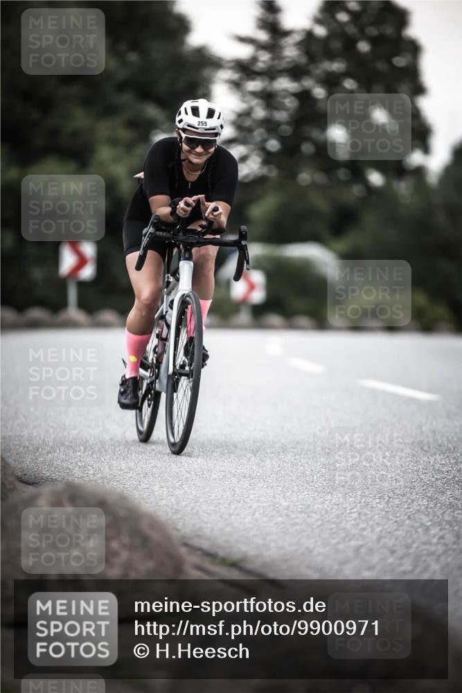 21.06.2026 - 29. Vierlanden-Triathlon H.Heesch http://msf.ph/oto/9900971 21.06.2026 10:10:24 Radfahren 230, 255, 295, 356 meine-sportfotos.de