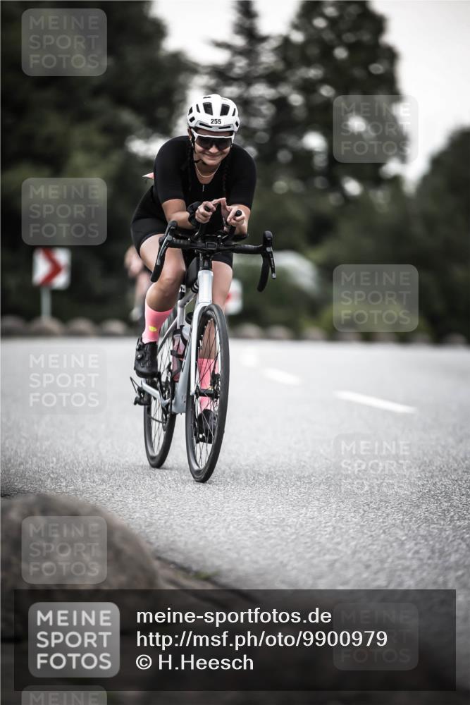 21.06.2026 - 29. Vierlanden-Triathlon H.Heesch http://msf.ph/oto/9900979 21.06.2026 10:10:24 Radfahren 230, 255, 295, 356 meine-sportfotos.de