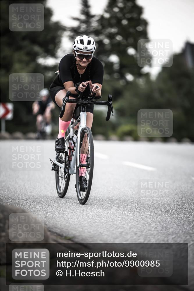 21.06.2026 - 29. Vierlanden-Triathlon H.Heesch http://msf.ph/oto/9900985 21.06.2026 10:10:24 Radfahren 230, 255, 295, 356 meine-sportfotos.de