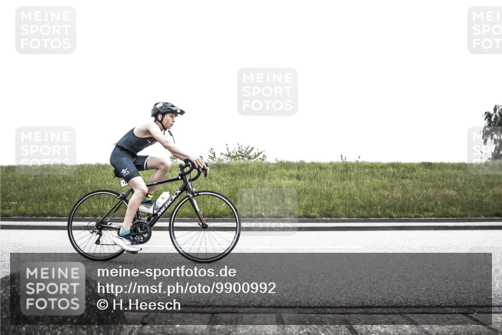 21.06.2026 - 29. Vierlanden-Triathlon H.Heesch http://msf.ph/oto/9900992 21.06.2026 14:47:48 Radfahren 1292 meine-sportfotos.de