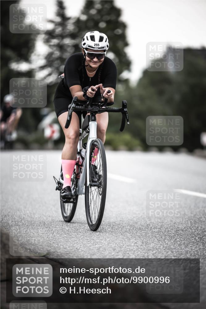 21.06.2026 - 29. Vierlanden-Triathlon H.Heesch http://msf.ph/oto/9900996 21.06.2026 10:10:24 Radfahren 230, 255, 295, 356 meine-sportfotos.de