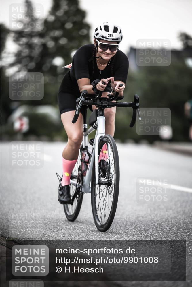 21.06.2026 - 29. Vierlanden-Triathlon H.Heesch http://msf.ph/oto/9901008 21.06.2026 10:10:24 Radfahren 230, 255, 295, 356 meine-sportfotos.de