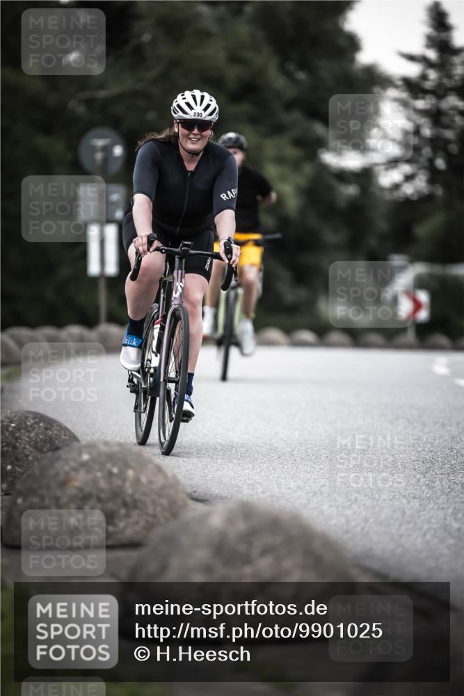 21.06.2026 - 29. Vierlanden-Triathlon H.Heesch http://msf.ph/oto/9901025 21.06.2026 10:10:28 Radfahren 3, 163, 230, 255, 356 meine-sportfotos.de