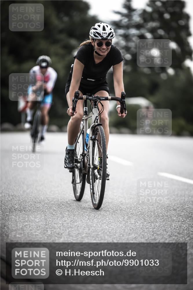 21.06.2026 - 29. Vierlanden-Triathlon H.Heesch http://msf.ph/oto/9901033 21.06.2026 09:29:41 Radfahren 186, 249 meine-sportfotos.de