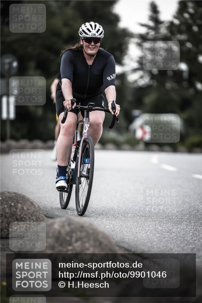 21.06.2026 - 29. Vierlanden-Triathlon H.Heesch http://msf.ph/oto/9901046 21.06.2026 10:10:28 Radfahren 3, 163, 230, 255, 356 meine-sportfotos.de