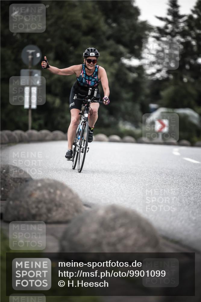 21.06.2026 - 29. Vierlanden-Triathlon H.Heesch http://msf.ph/oto/9901099 21.06.2026 10:10:54 Radfahren 81, 242, 281, 283 meine-sportfotos.de