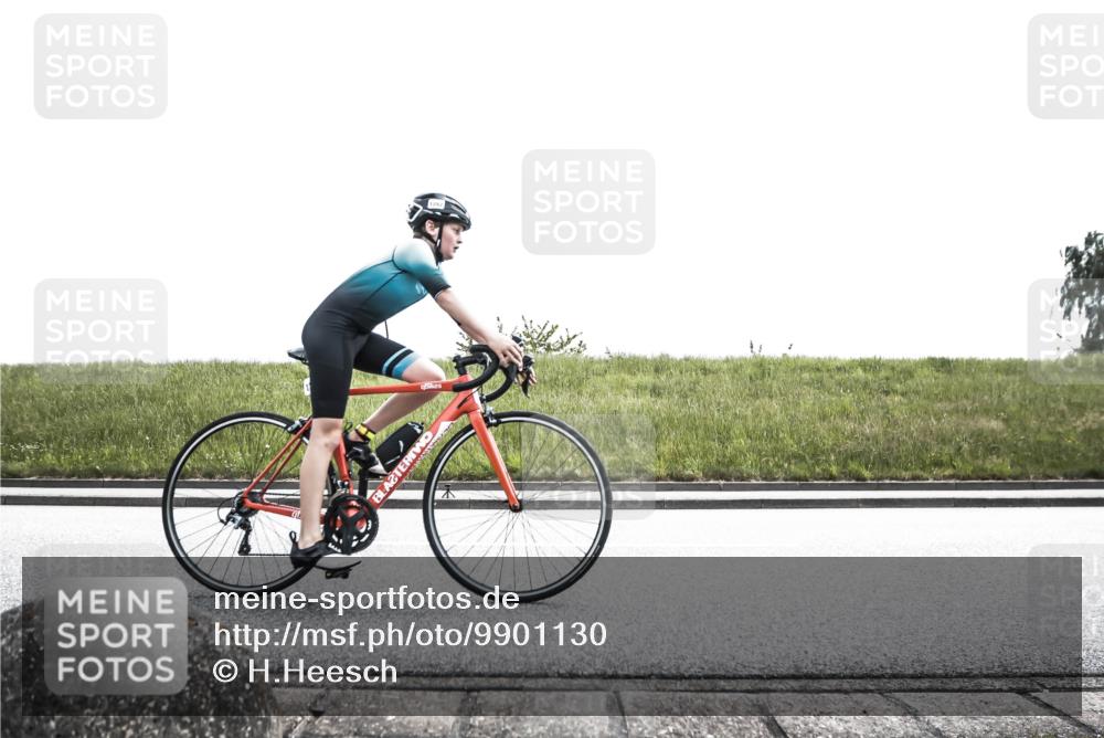21.06.2026 - 29. Vierlanden-Triathlon H.Heesch http://msf.ph/oto/9901130 21.06.2026 14:53:17 Radfahren  meine-sportfotos.de