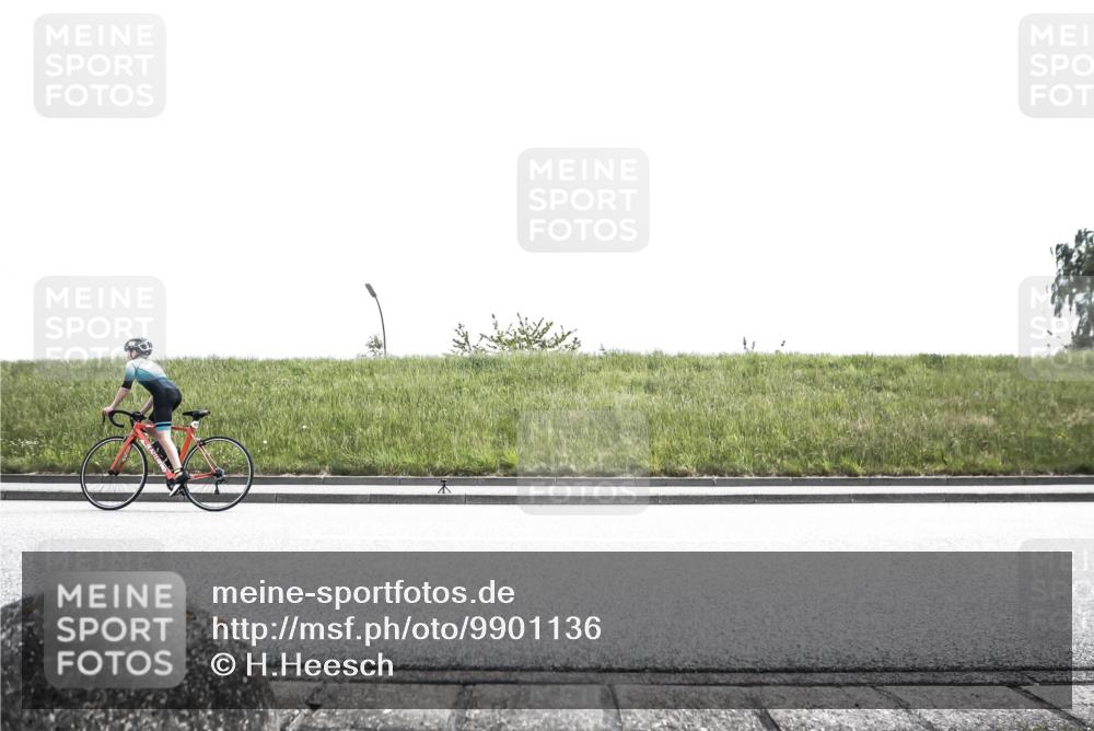 21.06.2026 - 29. Vierlanden-Triathlon H.Heesch http://msf.ph/oto/9901136 21.06.2026 14:53:24 Radfahren  meine-sportfotos.de