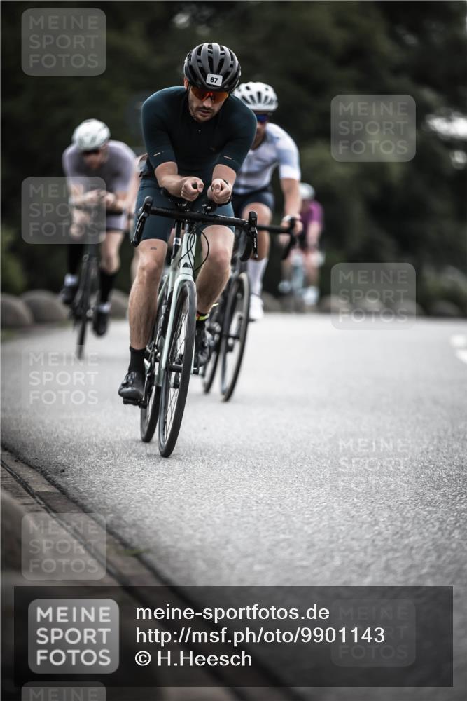 21.06.2026 - 29. Vierlanden-Triathlon H.Heesch http://msf.ph/oto/9901143 21.06.2026 09:30:00 Radfahren 7, 38, 59, 67, 82, 100, 109, 163, 232, 276 meine-sportfotos.de