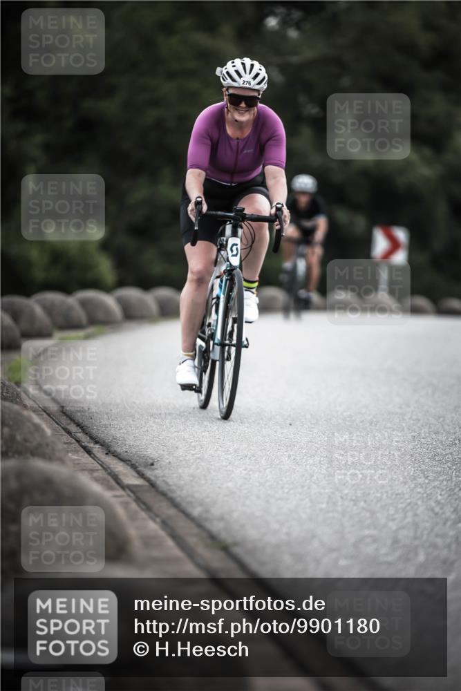 21.06.2026 - 29. Vierlanden-Triathlon H.Heesch http://msf.ph/oto/9901180 21.06.2026 09:30:04 Radfahren 38, 59, 82, 100, 109, 163, 174, 232, 276 meine-sportfotos.de