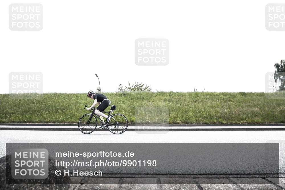 21.06.2026 - 29. Vierlanden-Triathlon H.Heesch http://msf.ph/oto/9901198 21.06.2026 14:55:07 Radfahren  meine-sportfotos.de