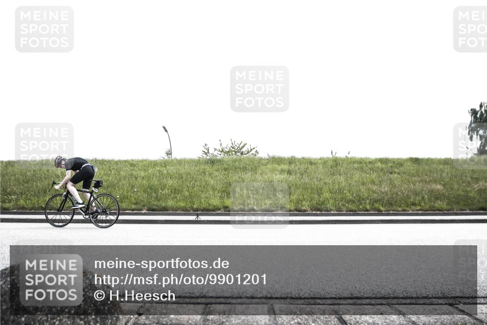 21.06.2026 - 29. Vierlanden-Triathlon H.Heesch http://msf.ph/oto/9901201 21.06.2026 14:55:07 Radfahren  meine-sportfotos.de