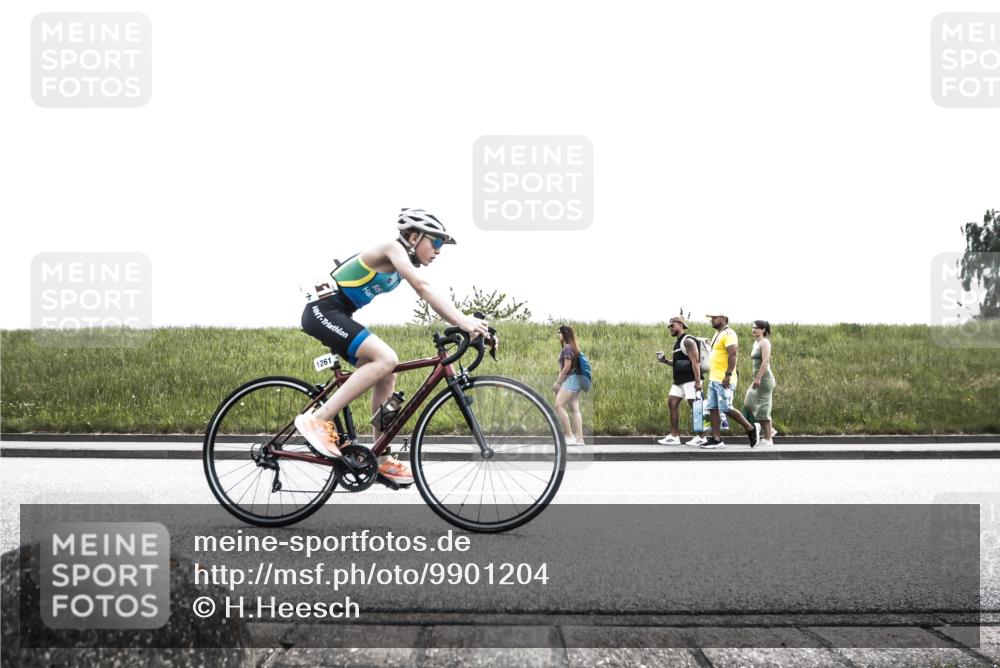 21.06.2026 - 29. Vierlanden-Triathlon H.Heesch http://msf.ph/oto/9901204 21.06.2026 14:55:28 Radfahren  meine-sportfotos.de