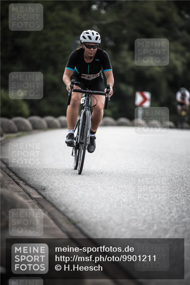 21.06.2026 - 29. Vierlanden-Triathlon H.Heesch http://msf.ph/oto/9901211 21.06.2026 09:30:07 Radfahren 59, 119, 163, 174, 232, 276 meine-sportfotos.de