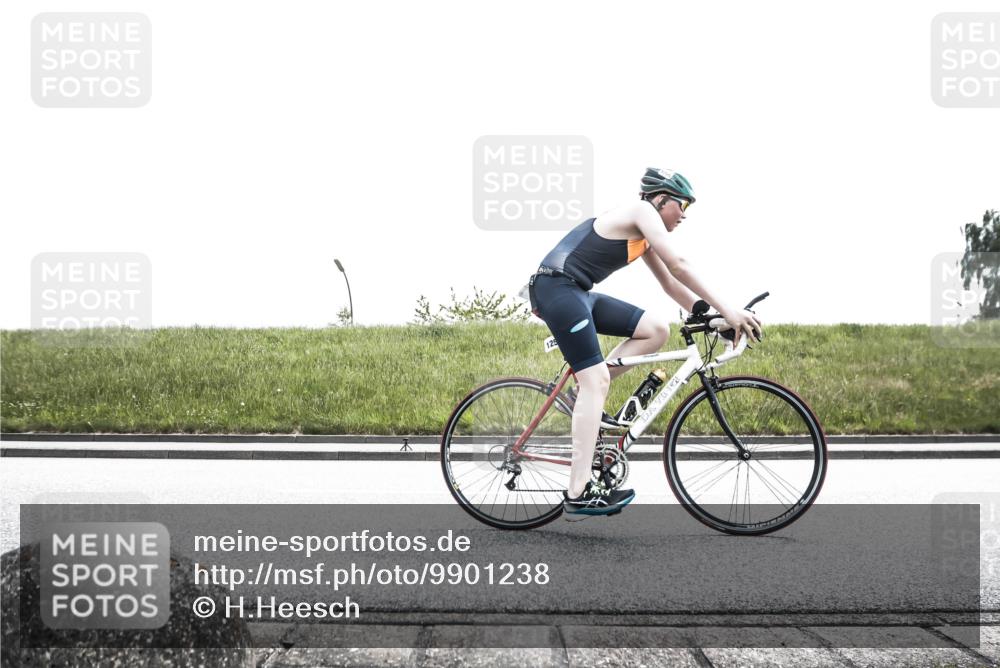 21.06.2026 - 29. Vierlanden-Triathlon H.Heesch http://msf.ph/oto/9901238 21.06.2026 14:56:00 Radfahren  meine-sportfotos.de