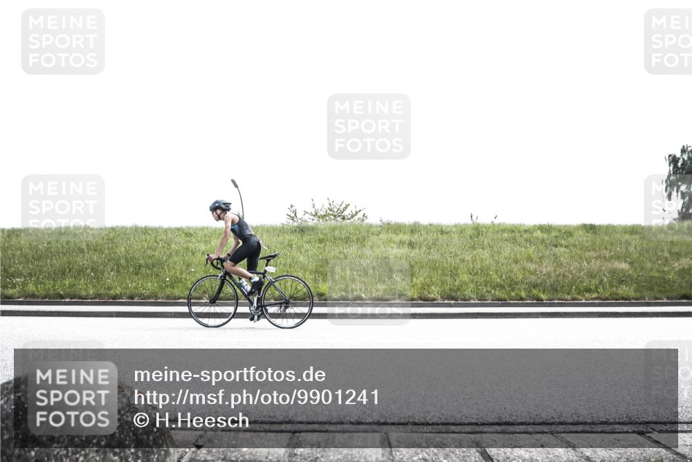 21.06.2026 - 29. Vierlanden-Triathlon H.Heesch http://msf.ph/oto/9901241 21.06.2026 14:56:04 Radfahren  meine-sportfotos.de
