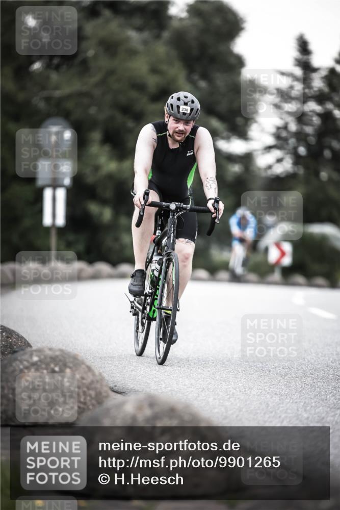 21.06.2026 - 29. Vierlanden-Triathlon H.Heesch http://msf.ph/oto/9901265 21.06.2026 10:11:25 Radfahren 139, 296, 338 meine-sportfotos.de