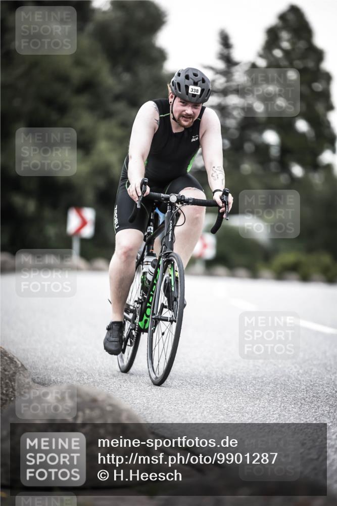 21.06.2026 - 29. Vierlanden-Triathlon H.Heesch http://msf.ph/oto/9901287 21.06.2026 10:11:25 Radfahren 139, 296, 338 meine-sportfotos.de