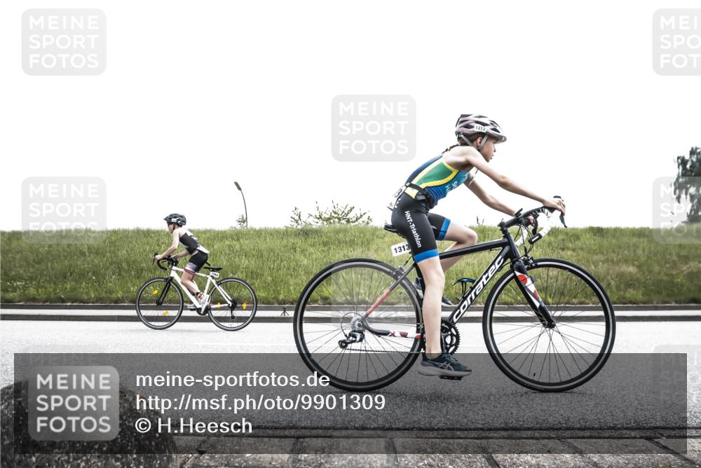 21.06.2026 - 29. Vierlanden-Triathlon H.Heesch http://msf.ph/oto/9901309 21.06.2026 14:56:43 Radfahren 1313, 1324, 1325 meine-sportfotos.de