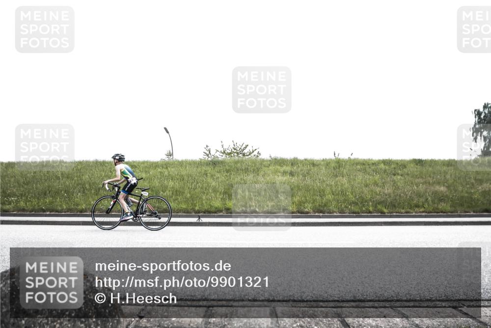 21.06.2026 - 29. Vierlanden-Triathlon H.Heesch http://msf.ph/oto/9901321 21.06.2026 14:56:47 Radfahren 1313, 1325 meine-sportfotos.de