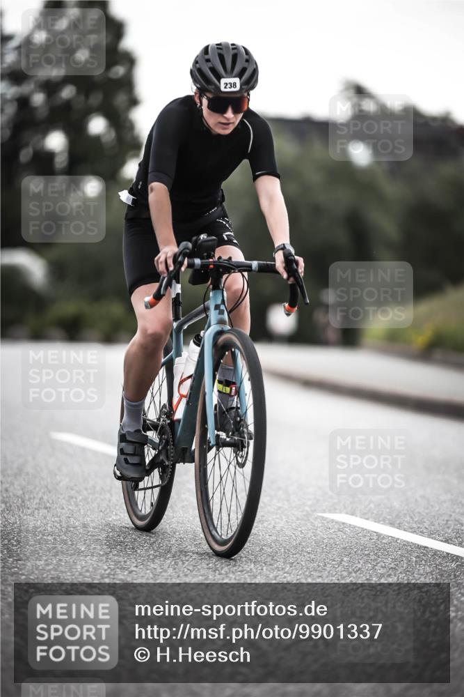 21.06.2026 - 29. Vierlanden-Triathlon H.Heesch http://msf.ph/oto/9901337 21.06.2026 09:30:56 Radfahren 238 meine-sportfotos.de