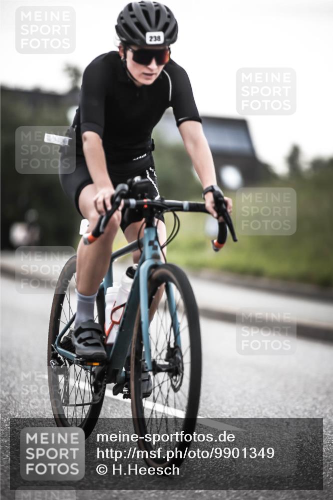 21.06.2026 - 29. Vierlanden-Triathlon H.Heesch http://msf.ph/oto/9901349 21.06.2026 09:30:56 Radfahren 238 meine-sportfotos.de