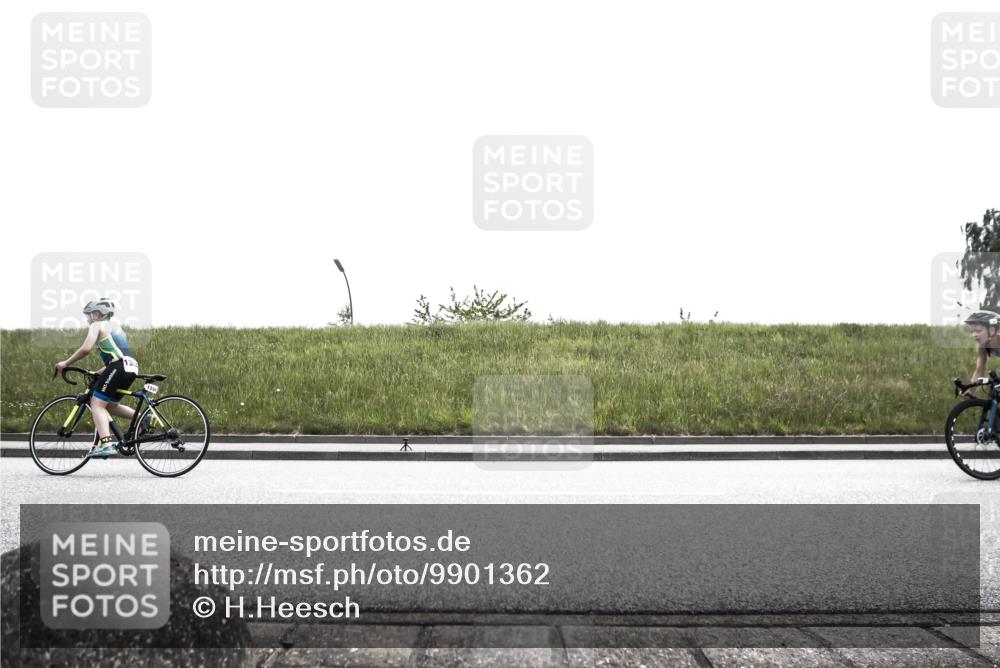21.06.2026 - 29. Vierlanden-Triathlon H.Heesch http://msf.ph/oto/9901362 21.06.2026 14:57:14 Radfahren 1322 meine-sportfotos.de