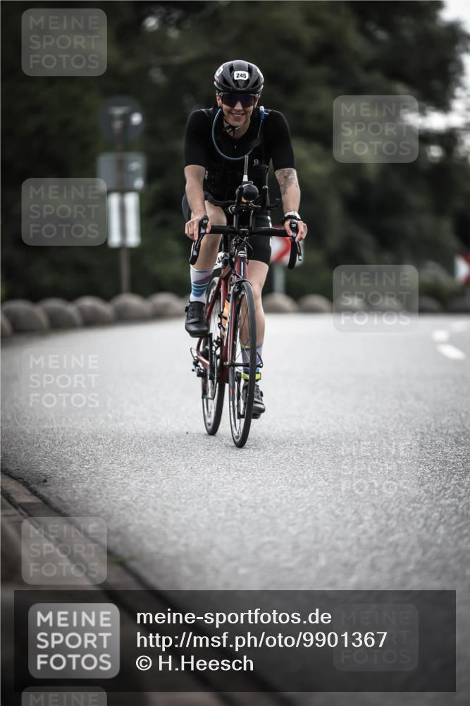 21.06.2026 - 29. Vierlanden-Triathlon H.Heesch http://msf.ph/oto/9901367 21.06.2026 09:31:06 Radfahren 2, 115, 124, 167, 245 meine-sportfotos.de
