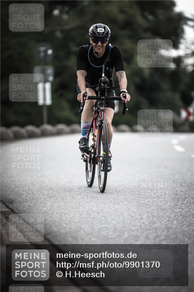 21.06.2026 - 29. Vierlanden-Triathlon H.Heesch http://msf.ph/oto/9901370 21.06.2026 09:31:07 Radfahren 2, 115, 124, 167, 245 meine-sportfotos.de