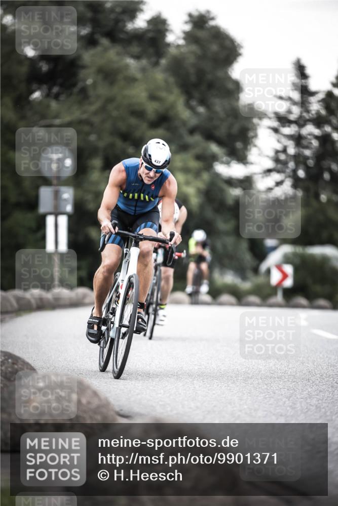 21.06.2026 - 29. Vierlanden-Triathlon H.Heesch http://msf.ph/oto/9901371 21.06.2026 10:11:37 Radfahren 100, 179, 198, 420, 437, 1353 meine-sportfotos.de