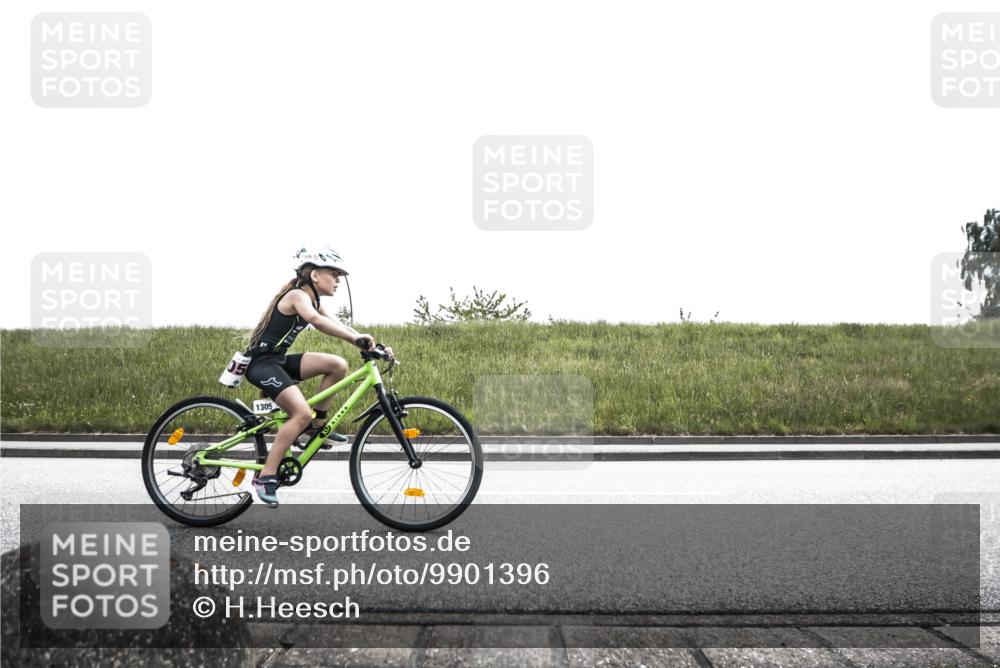 21.06.2026 - 29. Vierlanden-Triathlon H.Heesch http://msf.ph/oto/9901396 21.06.2026 14:57:55 Radfahren 1305, 1319 meine-sportfotos.de