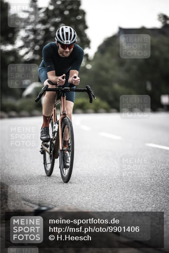21.06.2026 - 29. Vierlanden-Triathlon H.Heesch http://msf.ph/oto/9901406 21.06.2026 09:31:57 Radfahren 29, 50, 126 meine-sportfotos.de