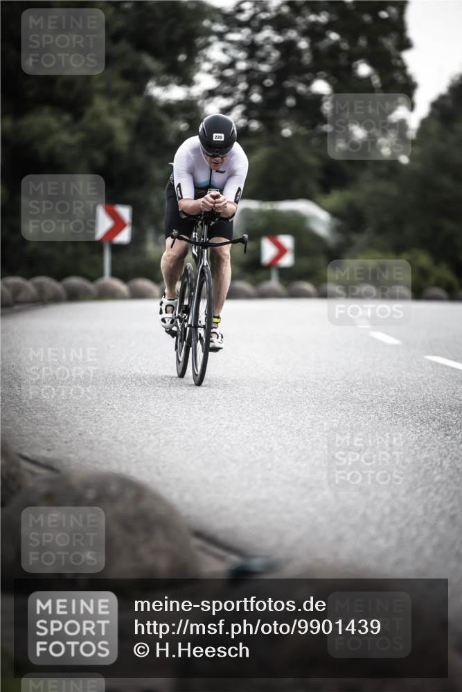 21.06.2026 - 29. Vierlanden-Triathlon H.Heesch http://msf.ph/oto/9901439 21.06.2026 09:32:12 Radfahren 48, 131, 220 meine-sportfotos.de