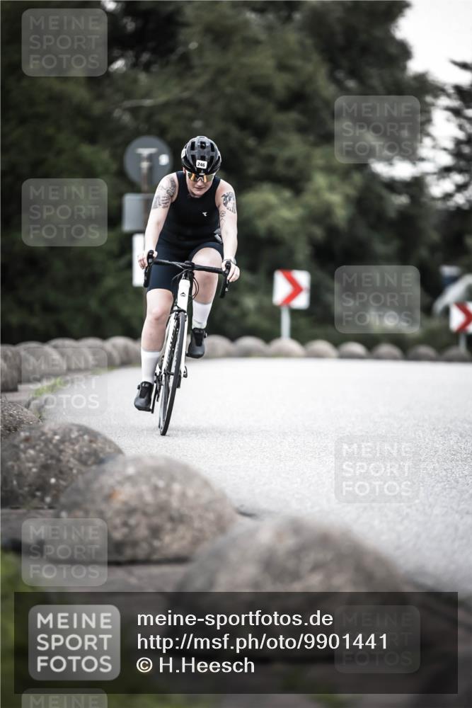 21.06.2026 - 29. Vierlanden-Triathlon H.Heesch http://msf.ph/oto/9901441 21.06.2026 10:11:50 Radfahren 47, 161, 246, 414 meine-sportfotos.de