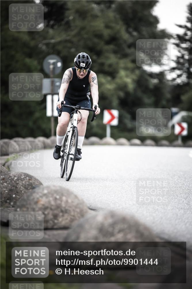 21.06.2026 - 29. Vierlanden-Triathlon H.Heesch http://msf.ph/oto/9901444 21.06.2026 10:11:50 Radfahren 47, 161, 246, 414 meine-sportfotos.de
