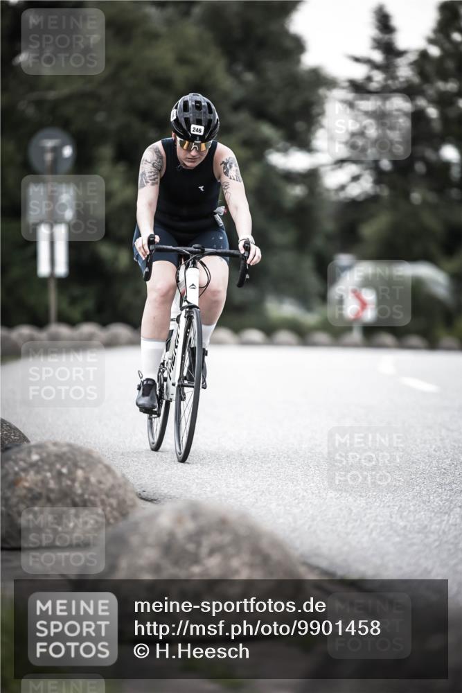 21.06.2026 - 29. Vierlanden-Triathlon H.Heesch http://msf.ph/oto/9901458 21.06.2026 10:11:50 Radfahren 47, 161, 246, 414 meine-sportfotos.de