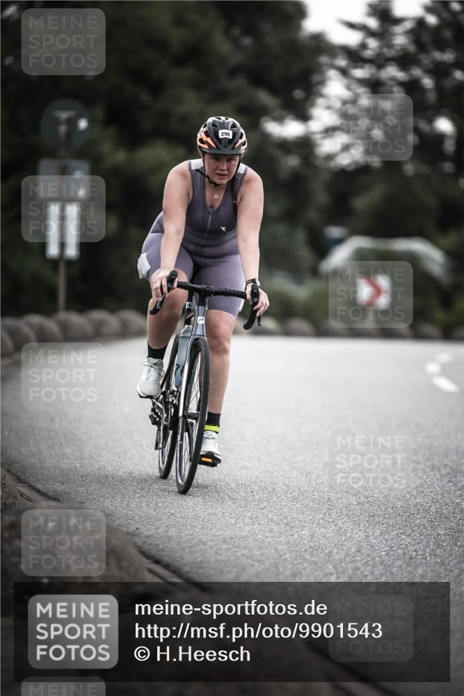 21.06.2026 - 29. Vierlanden-Triathlon H.Heesch http://msf.ph/oto/9901543 21.06.2026 09:34:09 Radfahren 33, 39, 44, 70, 296 meine-sportfotos.de