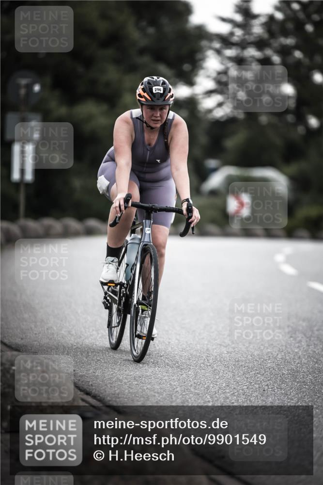21.06.2026 - 29. Vierlanden-Triathlon H.Heesch http://msf.ph/oto/9901549 21.06.2026 09:34:10 Radfahren 33, 39, 44, 296 meine-sportfotos.de