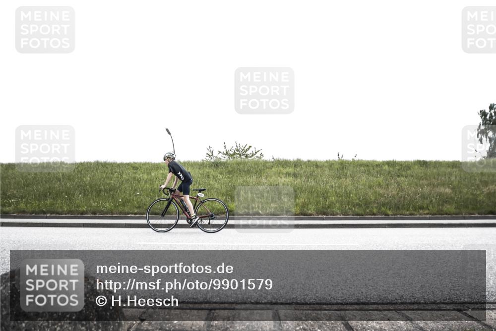 21.06.2026 - 29. Vierlanden-Triathlon H.Heesch http://msf.ph/oto/9901579 21.06.2026 15:01:24 Radfahren  meine-sportfotos.de