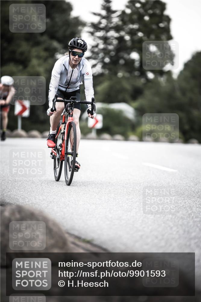 21.06.2026 - 29. Vierlanden-Triathlon H.Heesch http://msf.ph/oto/9901593 21.06.2026 10:12:02 Radfahren 115, 160, 205, 248 meine-sportfotos.de