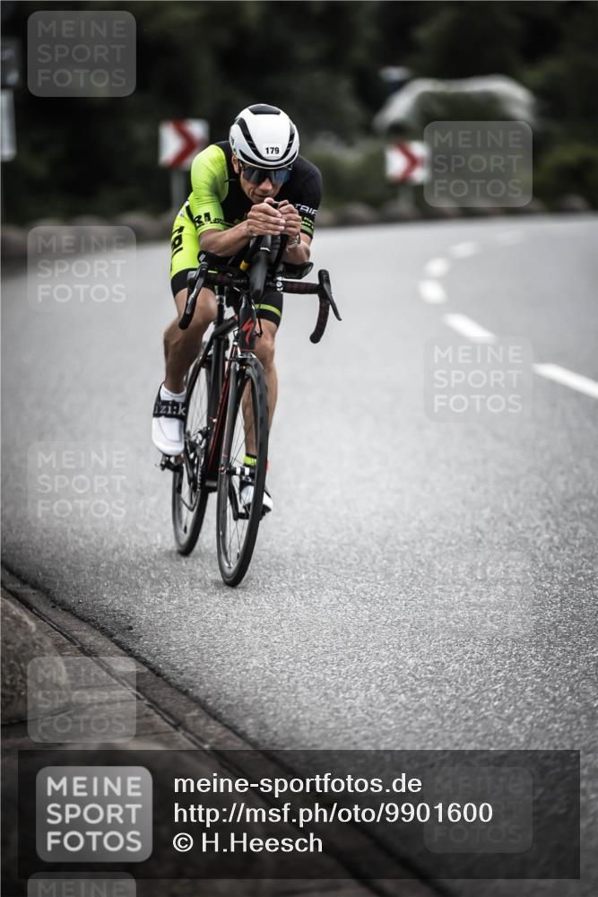 21.06.2026 - 29. Vierlanden-Triathlon H.Heesch http://msf.ph/oto/9901600 21.06.2026 09:35:40 Radfahren 9, 120, 139, 179 meine-sportfotos.de