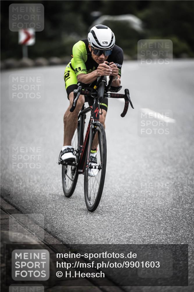 21.06.2026 - 29. Vierlanden-Triathlon H.Heesch http://msf.ph/oto/9901603 21.06.2026 09:35:40 Radfahren 9, 120, 139, 179 meine-sportfotos.de