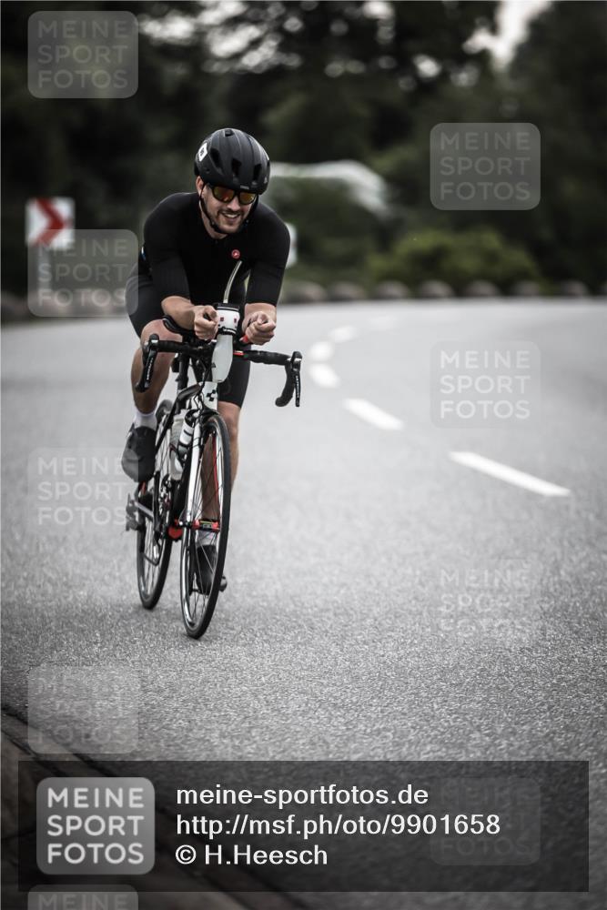21.06.2026 - 29. Vierlanden-Triathlon H.Heesch http://msf.ph/oto/9901658 21.06.2026 09:36:00 Radfahren 75, 86, 90, 176, 200 meine-sportfotos.de