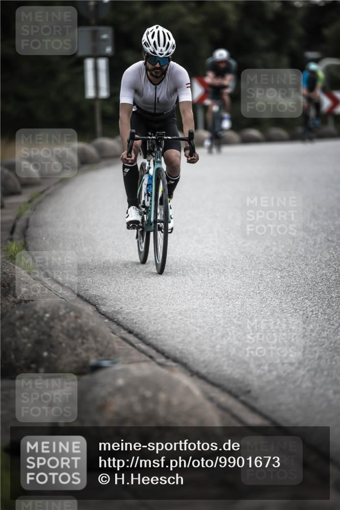 21.06.2026 - 29. Vierlanden-Triathlon H.Heesch http://msf.ph/oto/9901673 21.06.2026 09:36:12 Radfahren 6, 130, 135, 180 meine-sportfotos.de