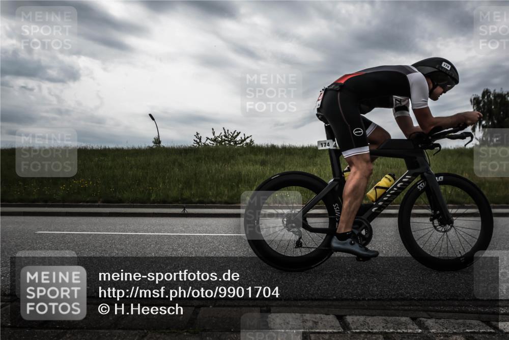21.06.2026 - 29. Vierlanden-Triathlon H.Heesch http://msf.ph/oto/9901704 21.06.2026 09:30:12 Radfahren 119, 174, 232 meine-sportfotos.de