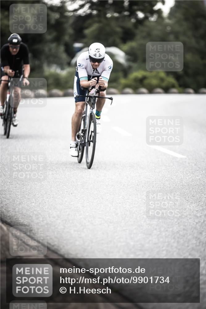 21.06.2026 - 29. Vierlanden-Triathlon H.Heesch http://msf.ph/oto/9901734 21.06.2026 09:37:47 Radfahren 5, 30, 69, 195, 240 meine-sportfotos.de